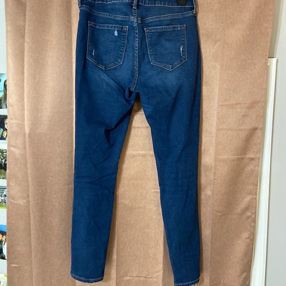 Old Navy Skinny Jeans - Picture 2 of 4